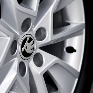 Také máte zánovní auto? Co byste řekli na to, kdyby bylo stále jako nové? 🔴 Škoda Kamiq po kompletním vyčištění, údržbě...